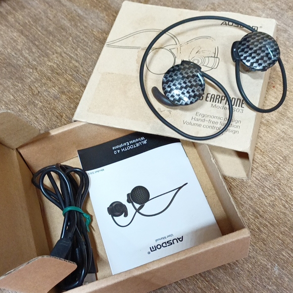 Ausdom wireless earphones - Picture 4 of 4